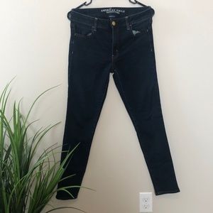 Dark Wash American Eagle Jeans/Jeggins